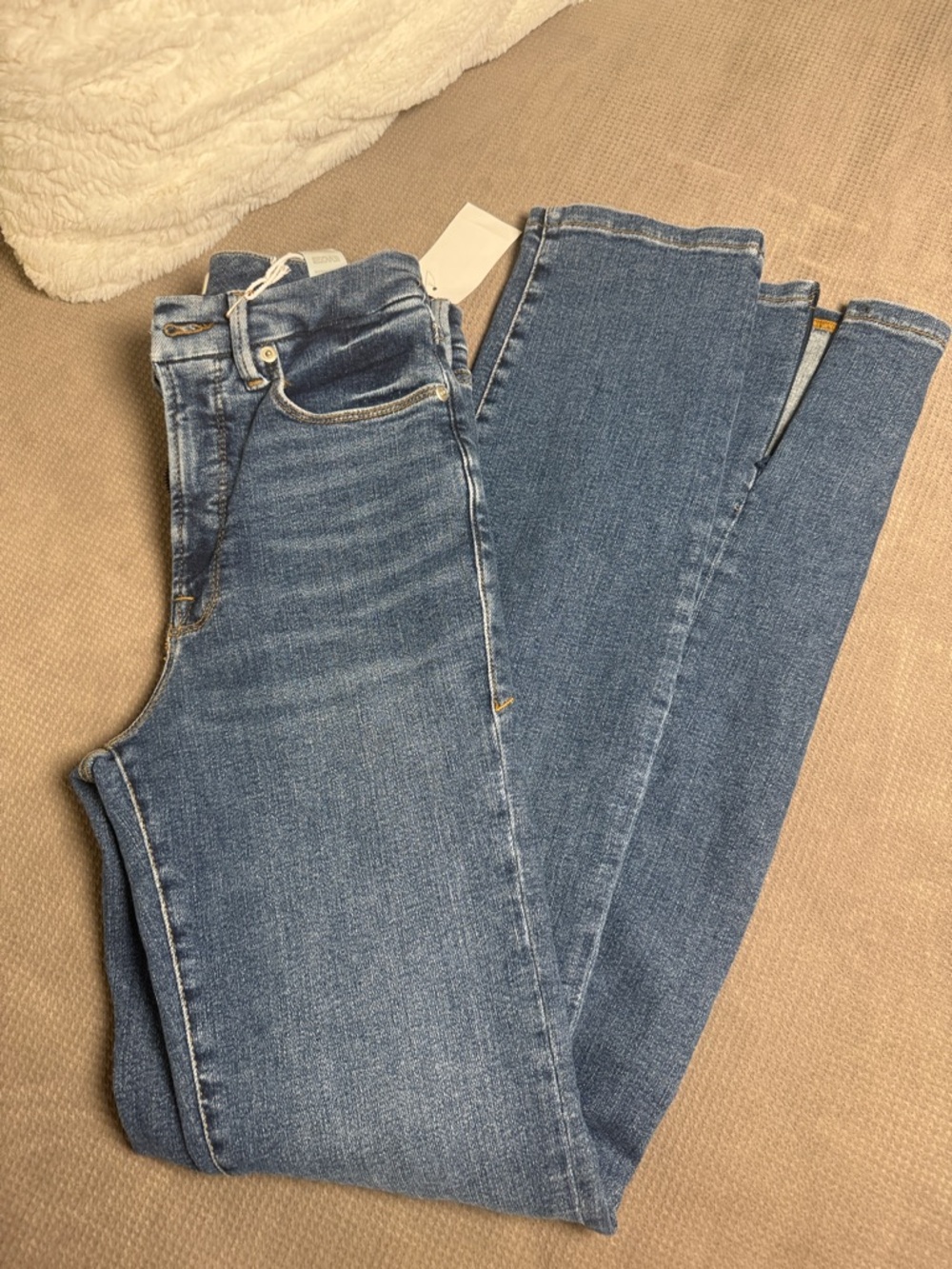 Good American Slim High-Rise Skinny Jeans - Medium Blue Wash - Picture 6 of 8